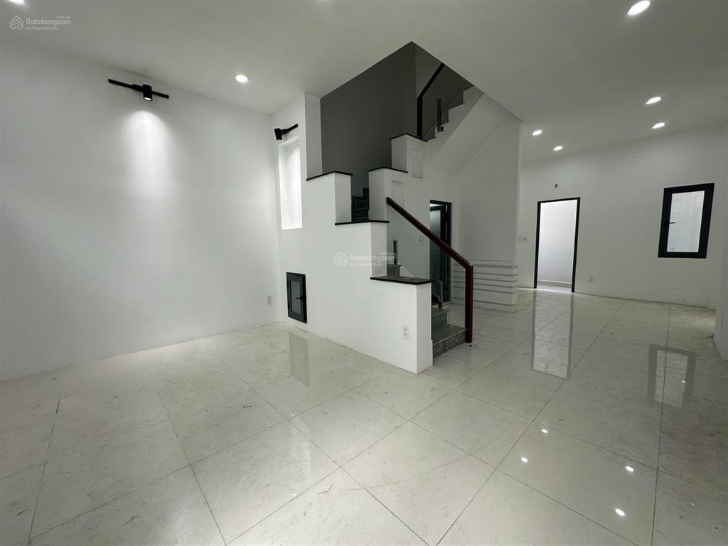 Bán nhà riêng đẹp tại 185, đường ngô chí quốc (tam bình), giá 4,25 tỷ (thương lượng). dt 52,5m2