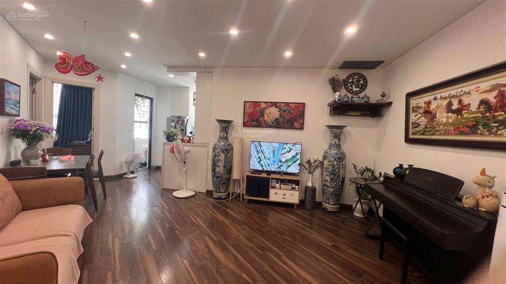 Bán căn hộ 2pn tầng cao view thoáng tại chung cư ecocity việt hưng