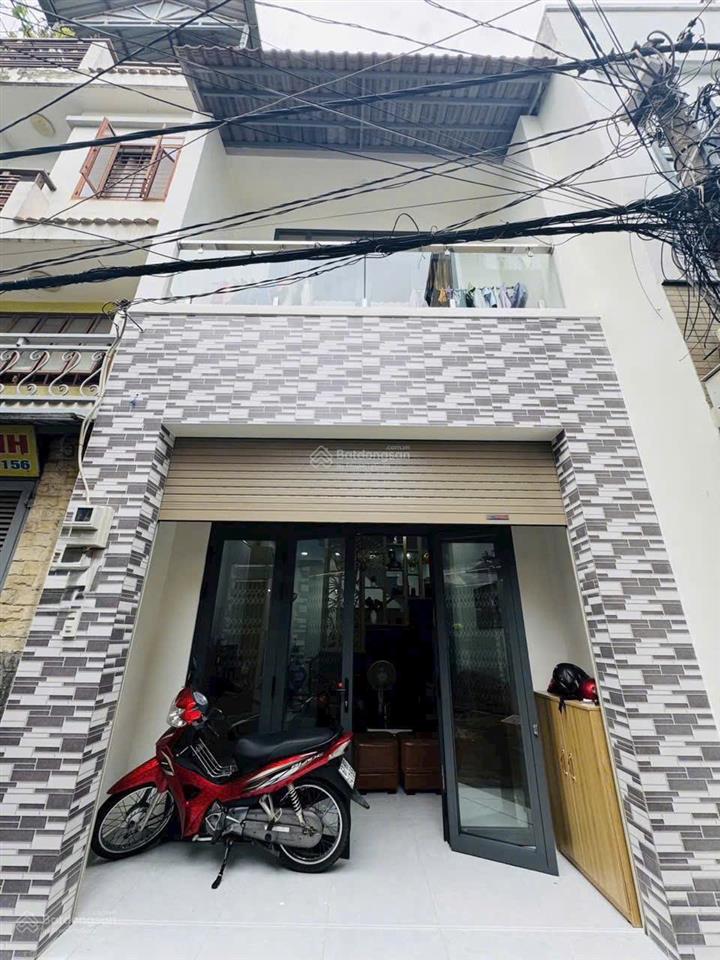 Chính chủ tôi kẹt tiền xoay vốn làm ăn nên bán gấp nhà 1 lầu đường phú định q8 gần cầu lò gốm