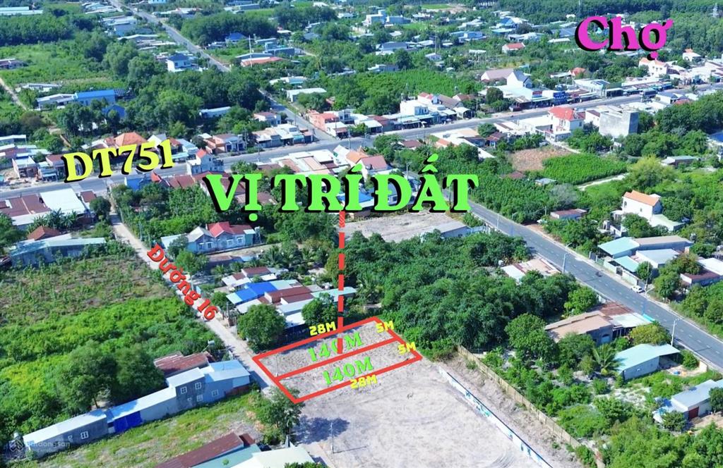 Cần bán gấp lô đất sát chợ minh long diện tích lớn giá 6xx tl