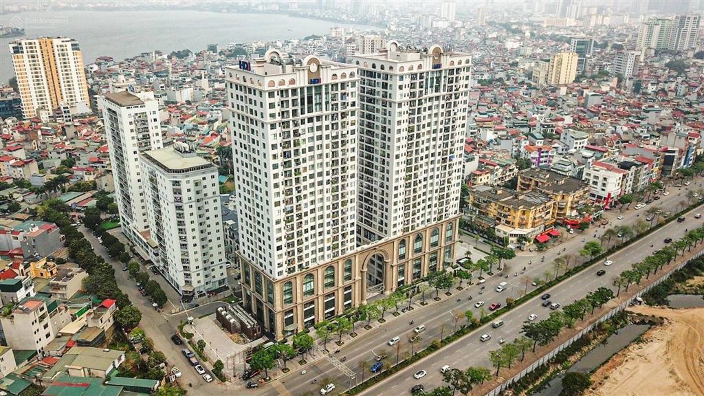 Dành cho anh chị nào yêu thích view hồ tây, bán căn 2 ngủ 70m view hồ chung cư tây hồ residence