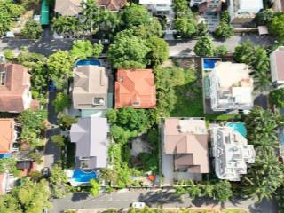 Bán lô đất biệt thự khu compoud nguyễn văn hưởng p thảo điền q2.dt  451m2,giá  115 tỷ