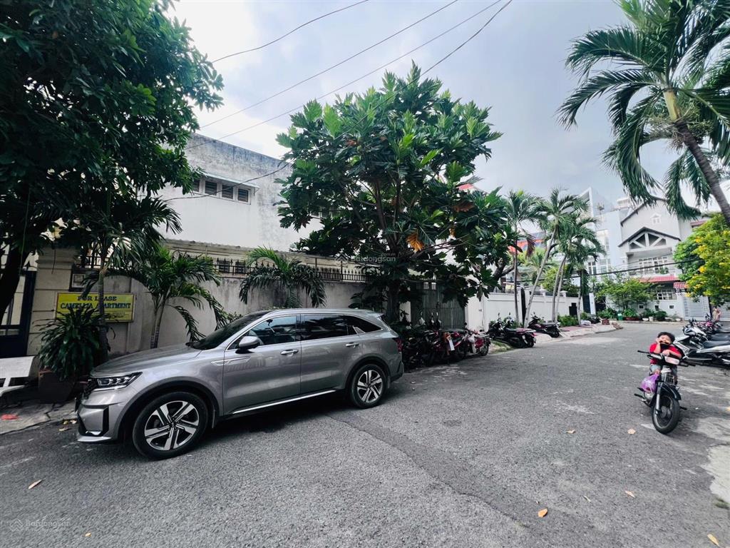 Bán lô đất khu compoud nguyễn văn hưởng thảo điền q2. dt  300m2, giá  72 tỷ
