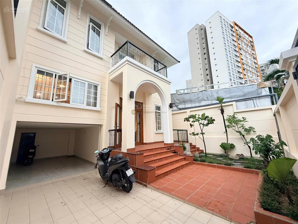 Bán biệt thự đường nguyễn duy trinh p bình trưng q2. dt 10x21, gía 37 tỷ
