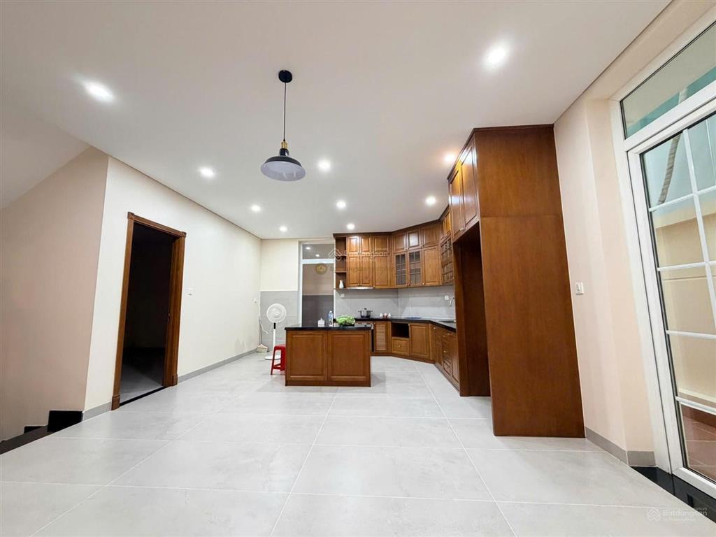 Bán biệt thự đường nguyễn duy trinh p bình trưng q2. dt 10x21, gía 37 tỷ
