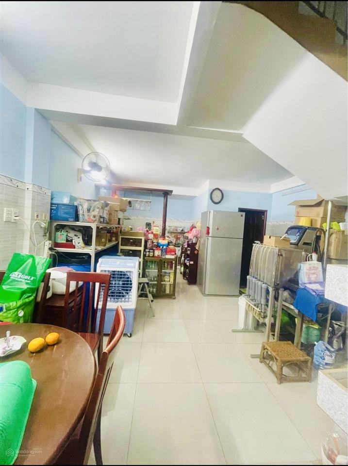 Bán nhà riêng giá cực chất tại 95 đường số 2, quận 11, 220 m2, 6pn, 3wc