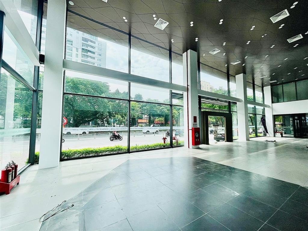 Chính chủ, cho thuê mbkd, diện tích 460m2