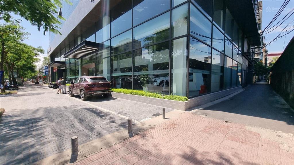 Cho thuê thuê tầng hầm 850m2 tại đường võ chí công, tây hồ
