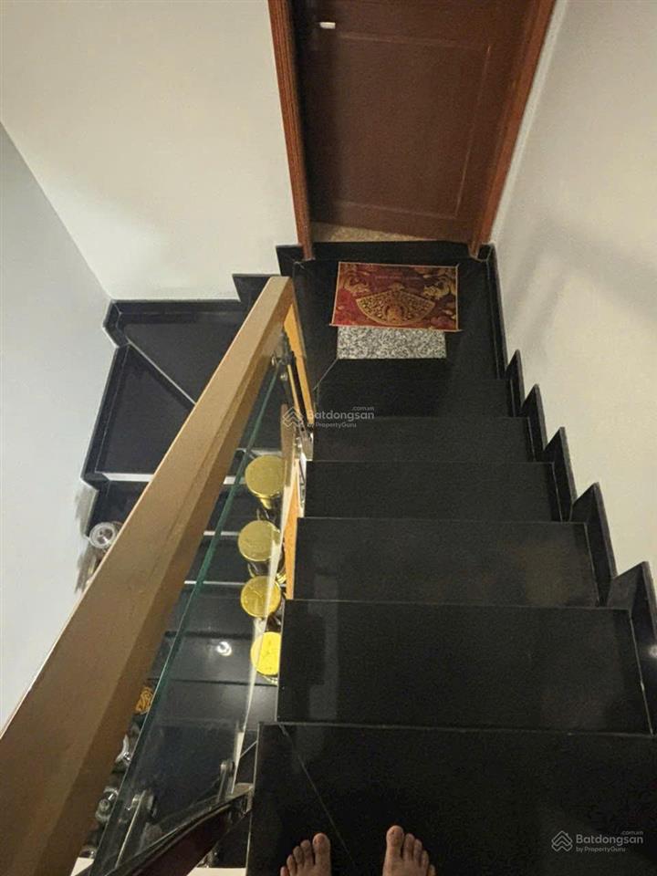 Nhà đẹp 3 tầng, khu kiến thiết, 52m2 , 3pn, đường thông ,xe hơi đậu trước nhà  nhỉnh 6 tỷ