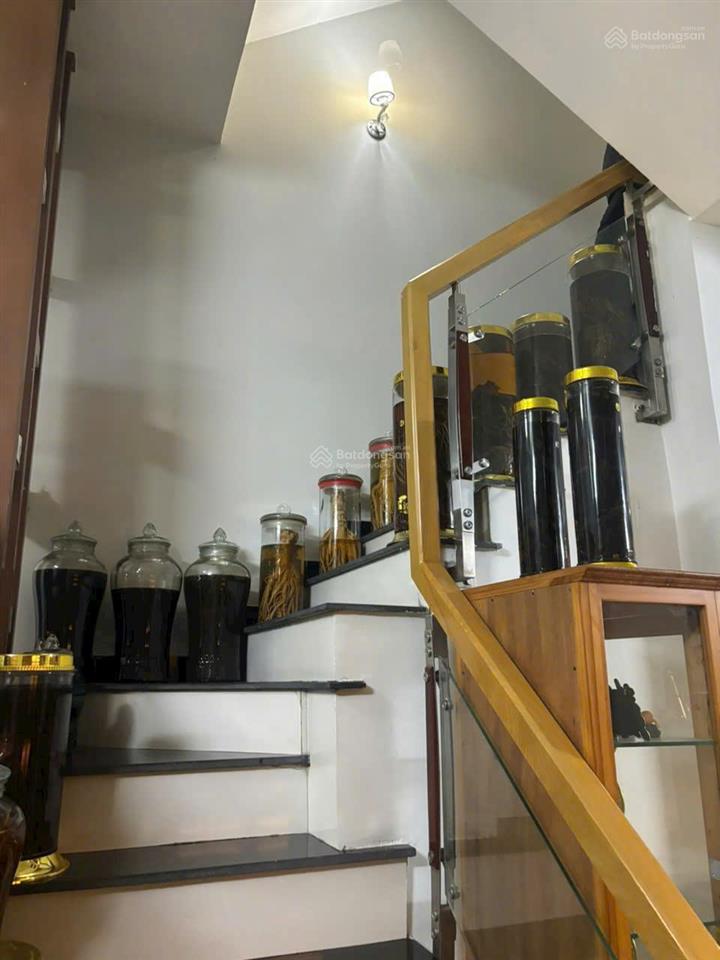 Nhà đẹp 3 tầng, khu kiến thiết, 52m2 , 3pn, đường thông ,xe hơi đậu trước nhà  nhỉnh 6 tỷ
