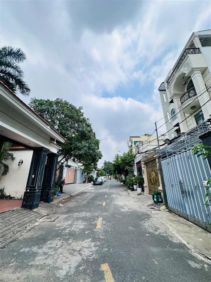 Nhà đẹp 3 tầng, khu kiến thiết, 52m2 , 3pn, đường thông ,xe hơi đậu trước nhà  nhỉnh 6 tỷ