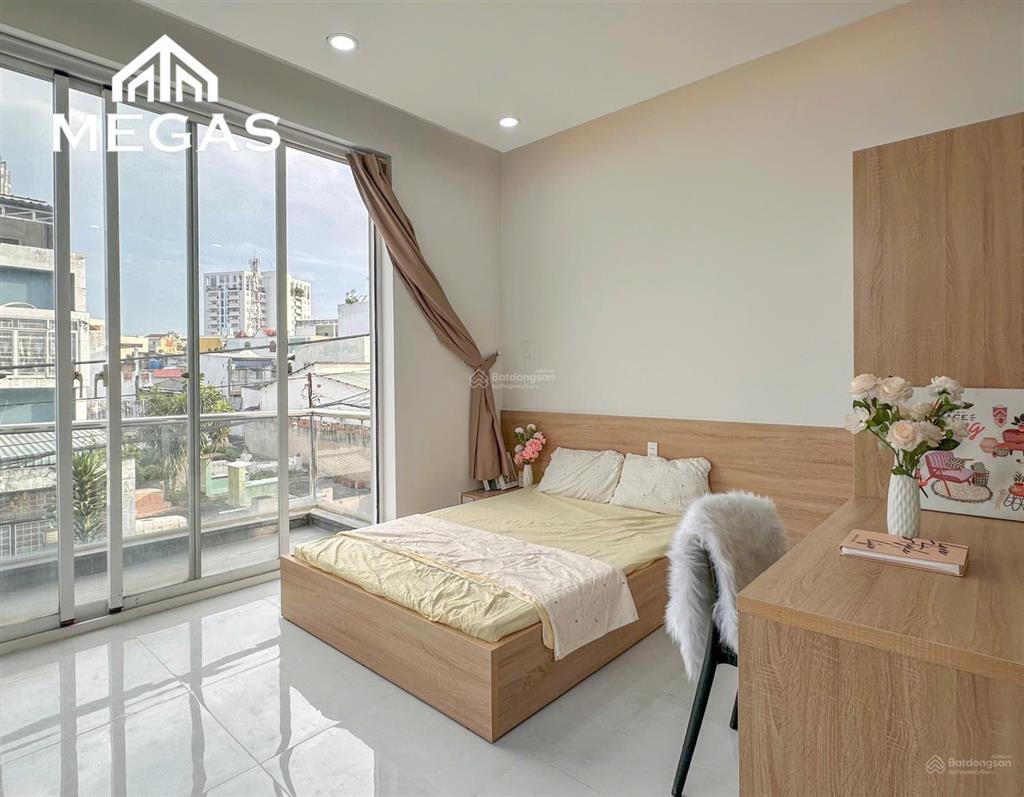Studio ban công siêu thoáng ngay đh văn hoá  đỗ xuân hợp  ngã tư bình thái