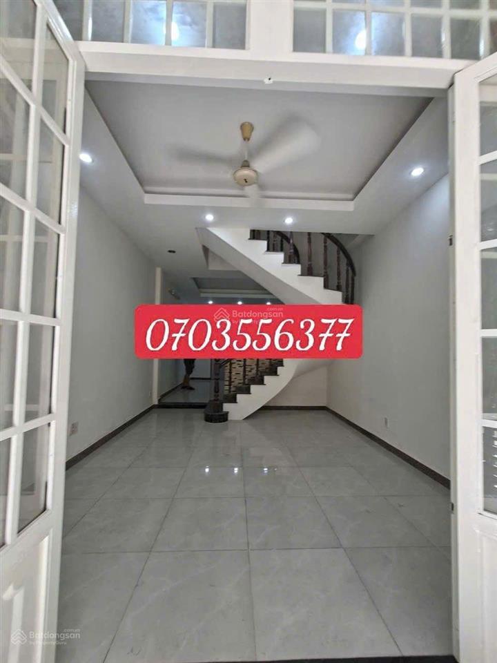 Bán nhà ngay ngã 4 nguyễn thị thập, trước nhà 4 m cách hxt 20m ,64m2, shr hoàn công chỉ 5x tỷ