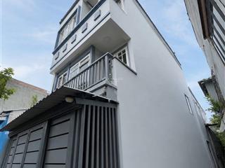 Lô góc 4 tầng,phú thuận q7, cách mt ,
18m, dt 40m ,shr, hoàn công đủ nhỉnh 4 tỷ
