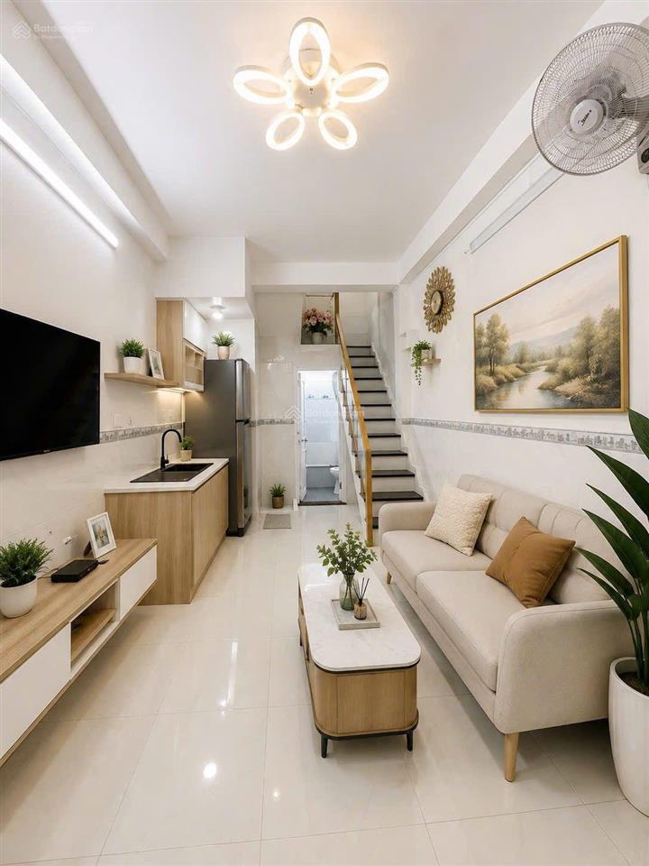 Khu kiều đàm quận 7  shr  khu hiện hữu, 4 tầng  chỉ 2.... tỷ