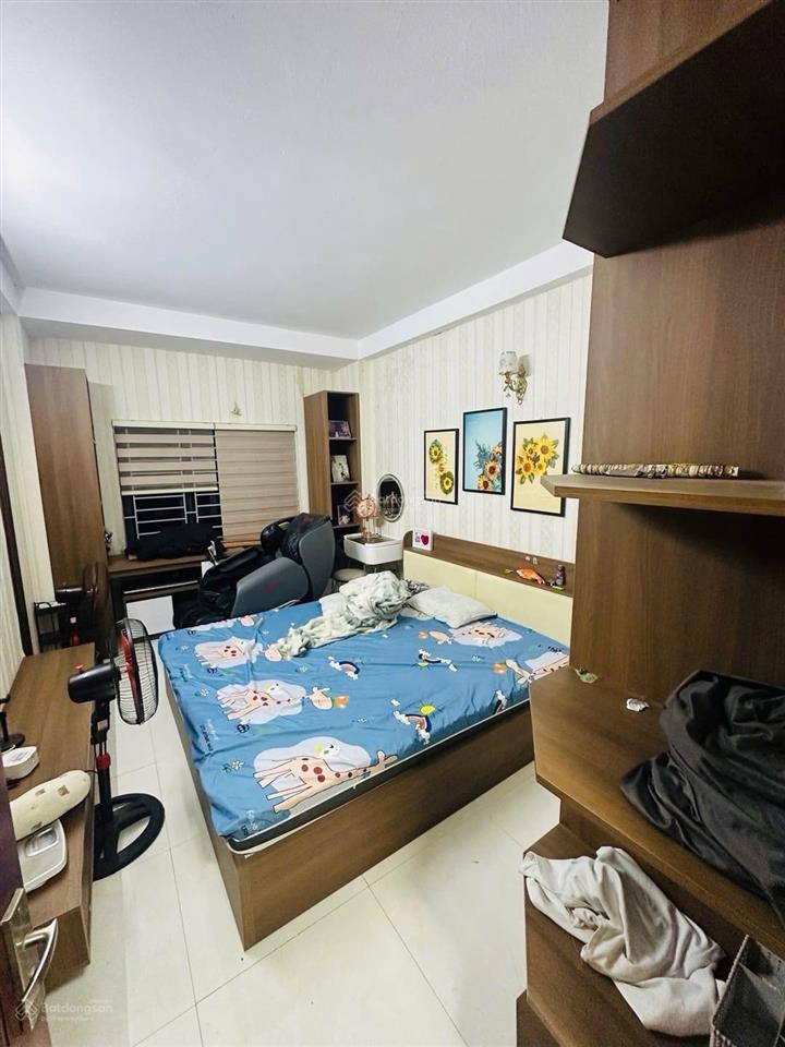 Cần bán gấp nhà phùng hưng  trần phú  kinh doanh  gần ô tô  40m24 tầng  giá chỉ 8,9 tỷ