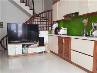 Bán nhà ngô quyền  bưu điện hà đông  ô tô đỗ trong nhà  35m26 tầng, mt 4m 8,9 tỷ 0968 432 ***