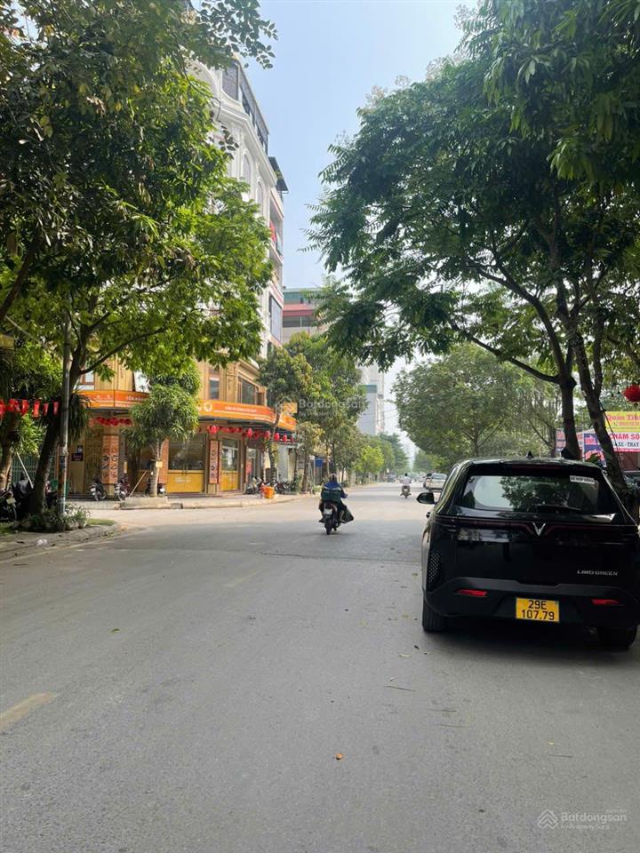 Bán nhà xa la mậu lương đường ô tô tránh thang máy kinh doanh 35m26 tầng gía chỉ 9,5 tỷ