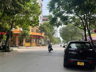 Bán nhà xa la mậu lương đường ô tô tránh thang máy kinh doanh 35m26 tầng gía chỉ 9,5 tỷ