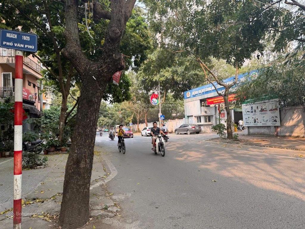 Bán nhà khu la casta văn phú  metro  phân lô ô tô đỗ cửa 45m24 tầng giá chỉ 12,8 tỷ 0968 432 ***