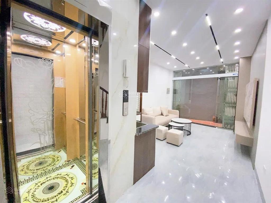 Bán nhà phùng hưngxa lavăn quán xây mới  thang máy ô tô đỗ cửa  35m25 tầng giá chỉ 8,6 tỷ