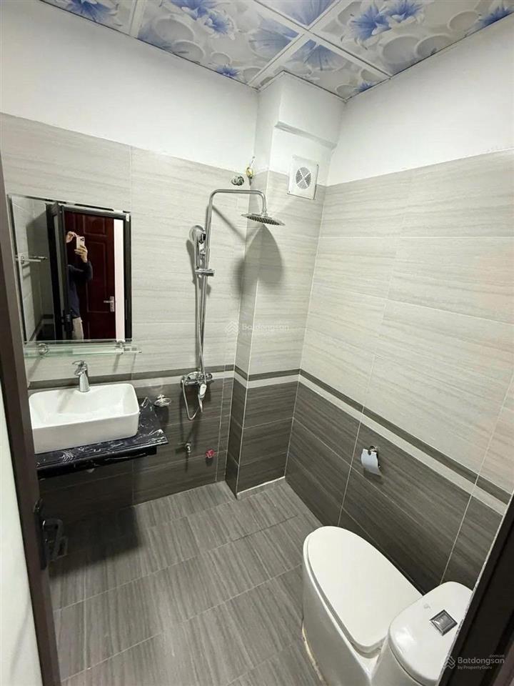 Bán nhà phan đình giótlê trọng tấnga la khê ngõ ba gác tránhnhà mới35m25 tầnggiá chỉ 7,9 tỷ