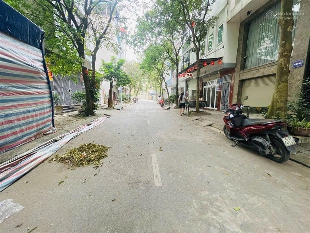 Bán nhà khu đấu giá ngay công viên 365
kđt xa laphân lô 3 ô tô tránh50m24 tầnggiá chỉ 14,6 tỷ