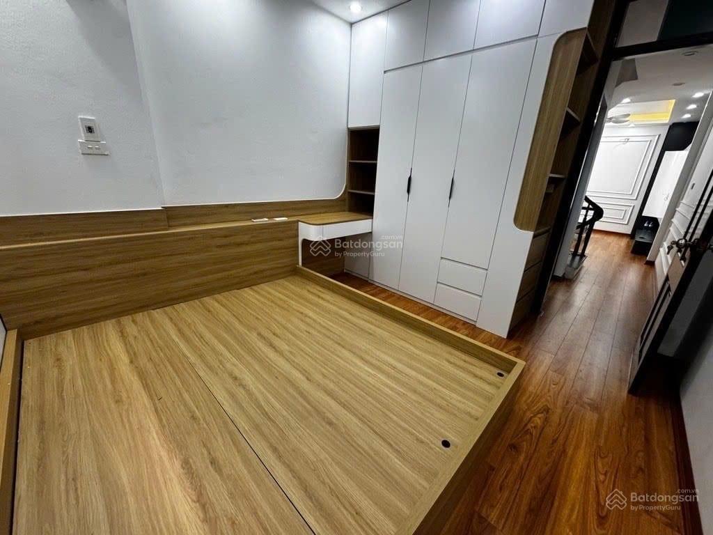 Hiếm!bán nhà phân lô tập thể cán bộ công an đa sỹô tô đỗ cổngngõ thông35m24 tầnggiá chỉ 8,3 ty