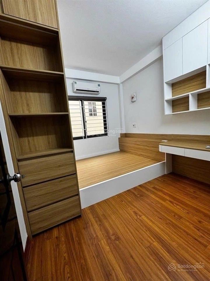 Hiếm!bán nhà phân lô tập thể cán bộ công an đa sỹô tô đỗ cổngngõ thông35m24 tầnggiá chỉ 8,3 ty