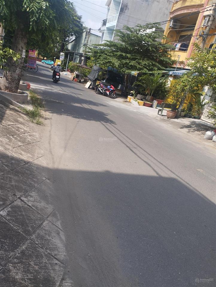 Bán nhà 4 lầu mặt tiền đường số kdc bình hưng 4x20m. 1 đời chủ. gần bến xe quận 8