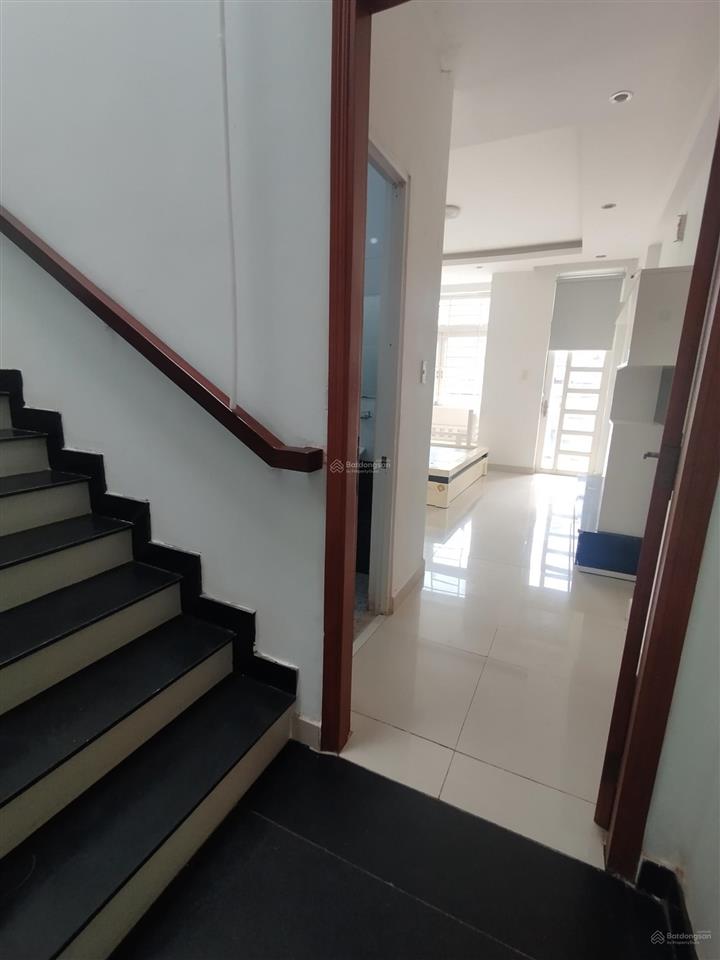 Bán nhà 4 lầu mặt tiền đường số kdc bình hưng 4x20m. 1 đời chủ. gần bến xe quận 8