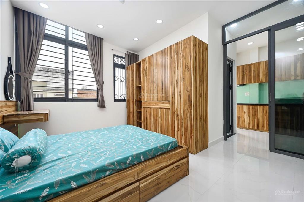 Bán nhà chdv căn góc ngang lớn 8,2m, 4 lầu, đường số tạ quang bửu, p6, q8
