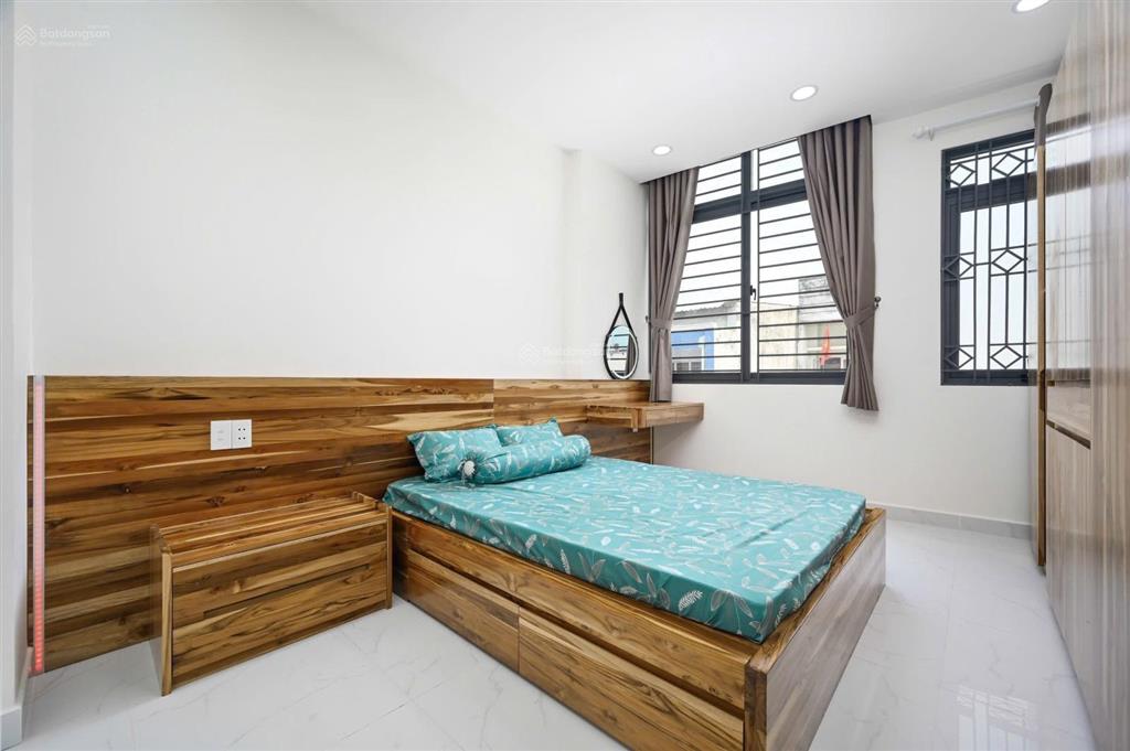 Bán nhà chdv căn góc ngang lớn 8,2m, 4 lầu, đường số tạ quang bửu, p6, q8
