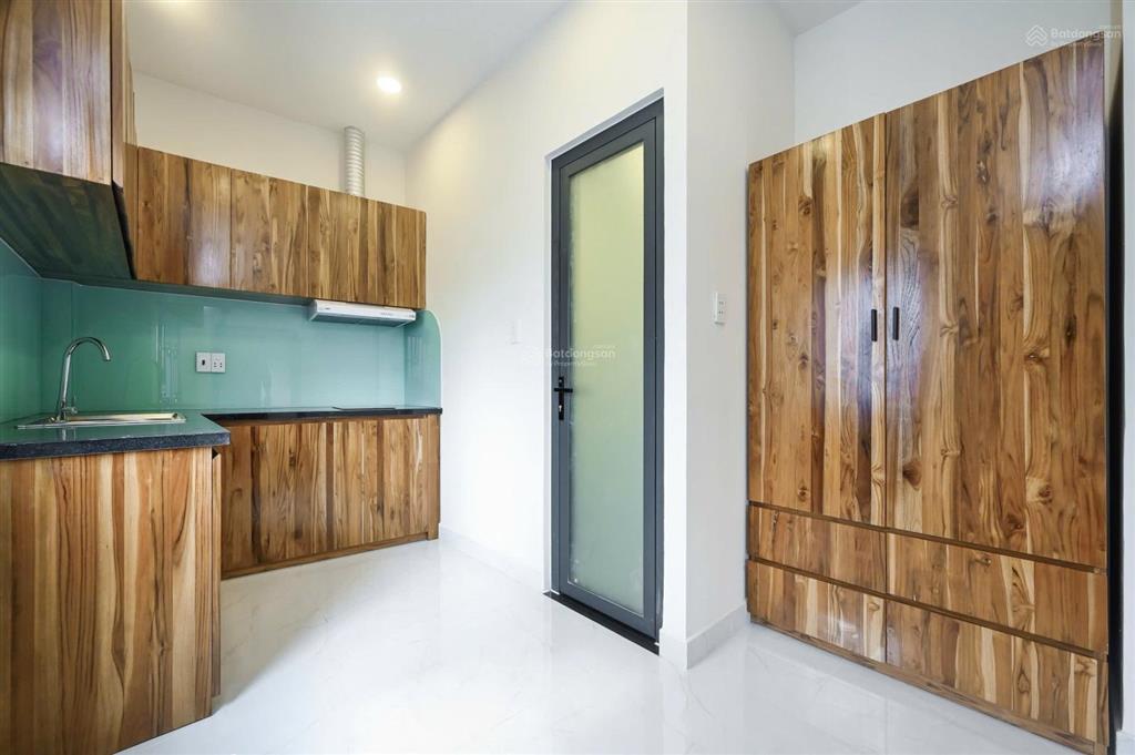 Bán nhà chdv căn góc ngang lớn 8,2m, 4 lầu, đường số tạ quang bửu, p6, q8