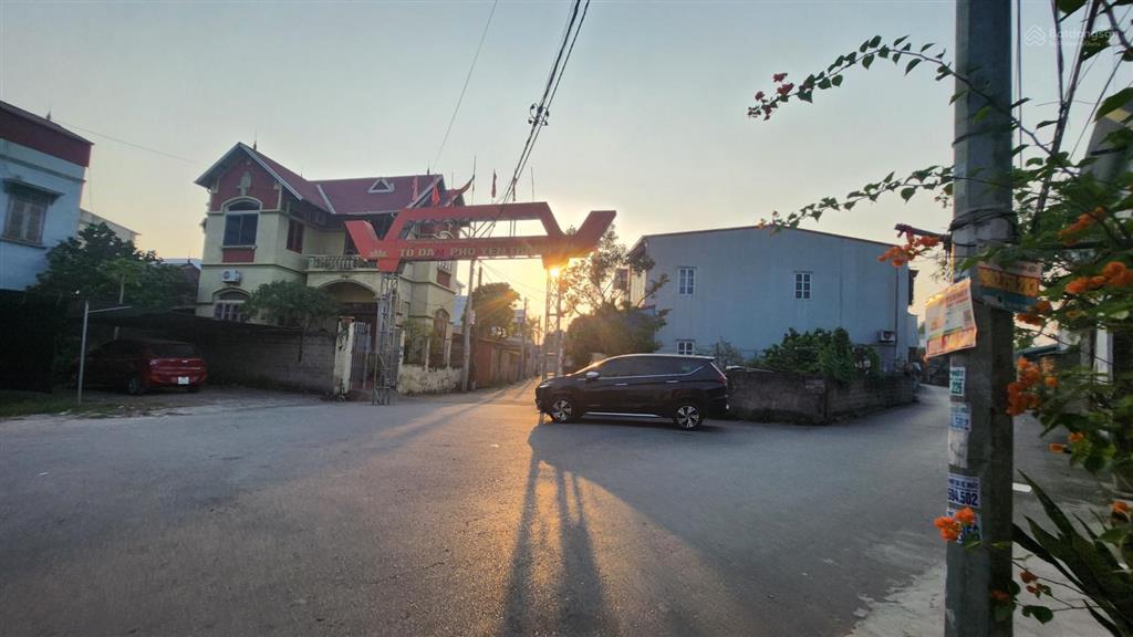 Chính chủ bán nhà 12 ngõ 69 phúc thành hà đông lô góc ô tô đỗ cửa 38m 4.6 tỷ.