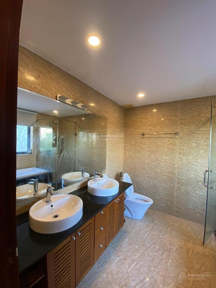 Bán nhà phố yên lãng! thang máy, ô tô thông, gần phố, kinh doanh. 67m*7t