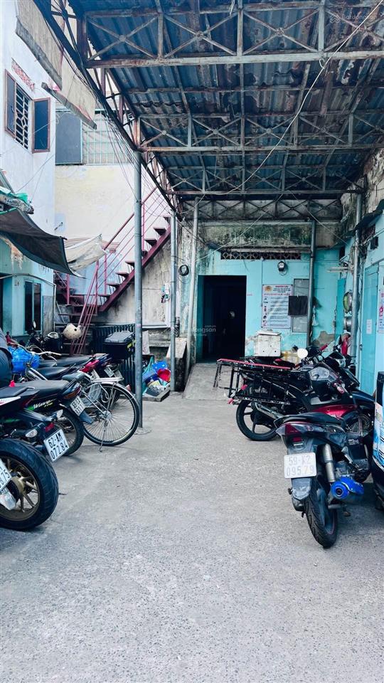 Tôi cần bán 831 m2 thổ cư mặt tiền đường tại phường gia định