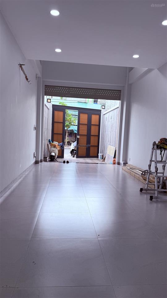 Người nhà nhờ em gửi bán căn nhà cực hiếm 2 mặt tiền đường bế văn cấm, tân quy, quận 7.