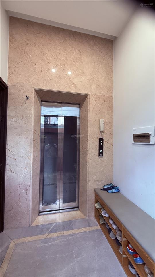 Người nhà nhờ em gửi bán căn nhà cực hiếm 2 mặt tiền đường bế văn cấm, tân quy, quận 7.