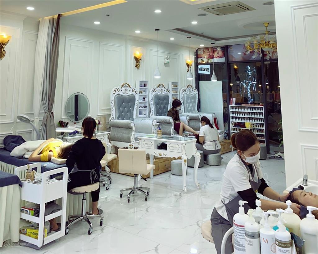 Hàng nón mặt bằng kinh doanh siêu hot