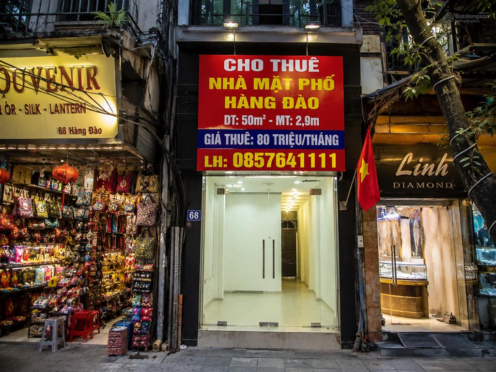 Vị trí đẹp kinh doanh  nhà mặt phố hàng đào