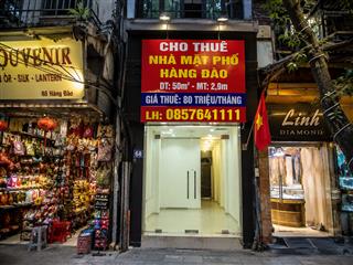 Vị trí đẹp kinh doanh  nhà mặt phố hàng đào