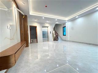 Siêu hiếm  nhà 6 tầng thang máy , full nội thất , 6 ngủ đủ công năng  oto 7 chỗ đỗ cửa ngõ thông