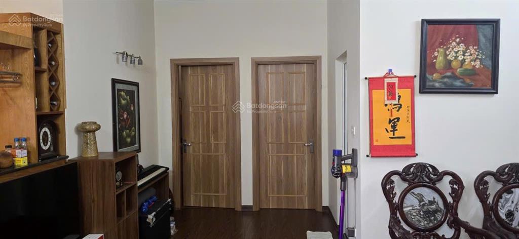 Bán căn hộ chung cư tầng trung tòa nhà 137 nguyễn ngọc vũ, căn hoa hậu.