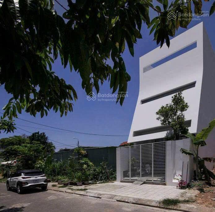Homestay 2 tầng full nội thất khu nam việt á