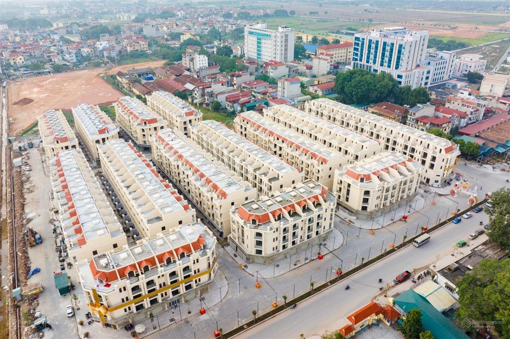 Cho thuê liền kề him lam thường tín, mặt đường 18,5m