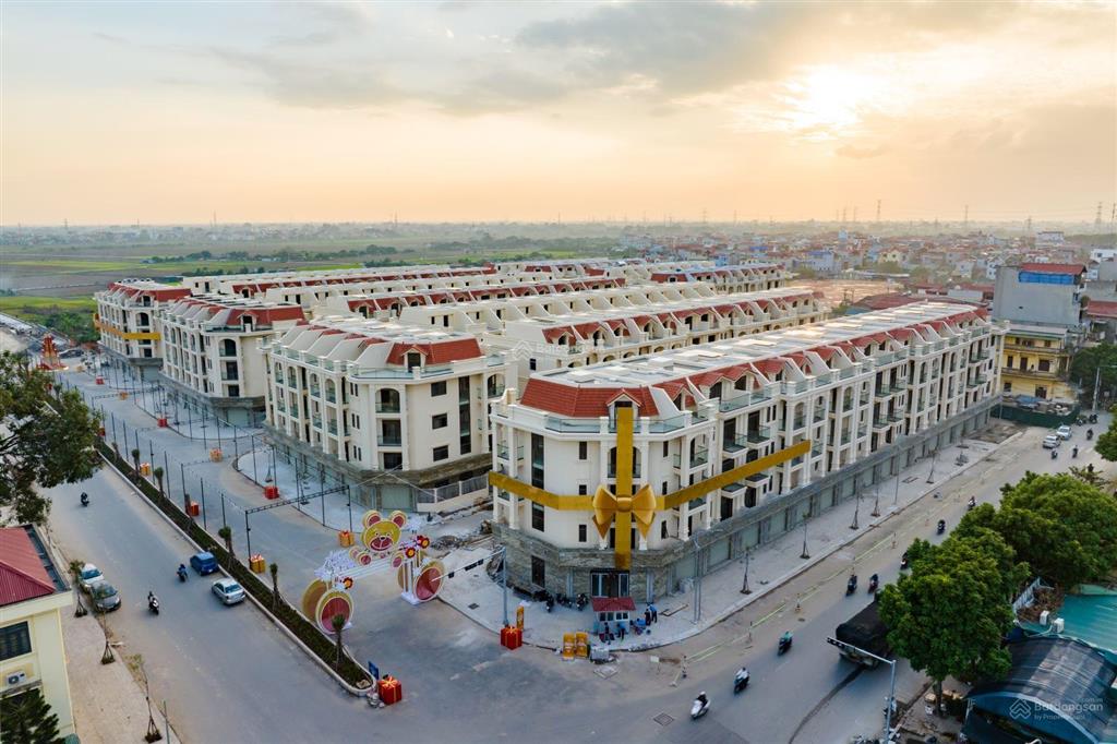 Cho thuê liền kề him lam thường tín, mặt đường 18,5m