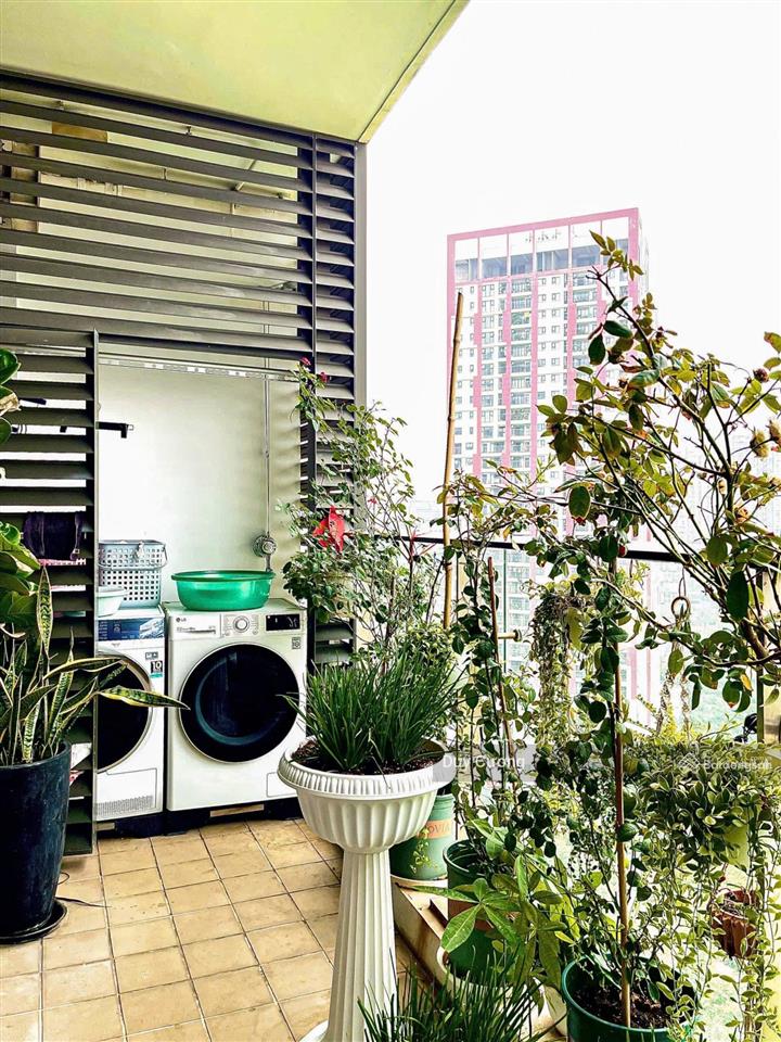 3 phòng ngủ, căn góc vuông, tầng 28 indochina plaza hanoi cho thuê