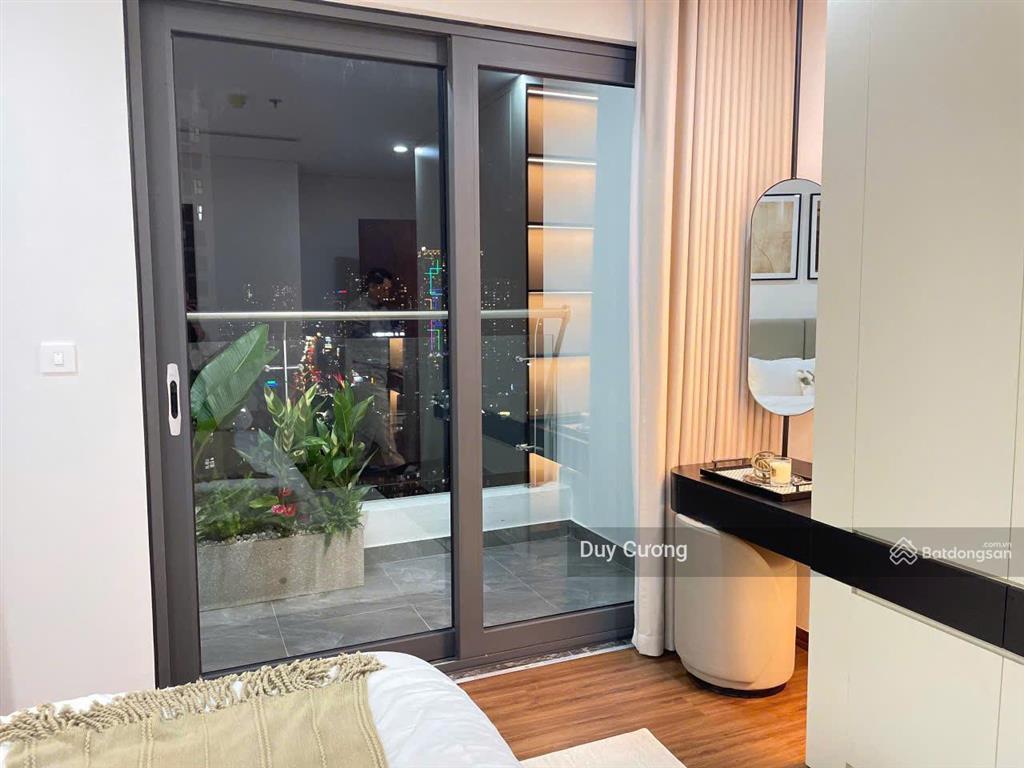 2 phòng ngủ, tầng 15 chung cư chelsea park cần cho thuê