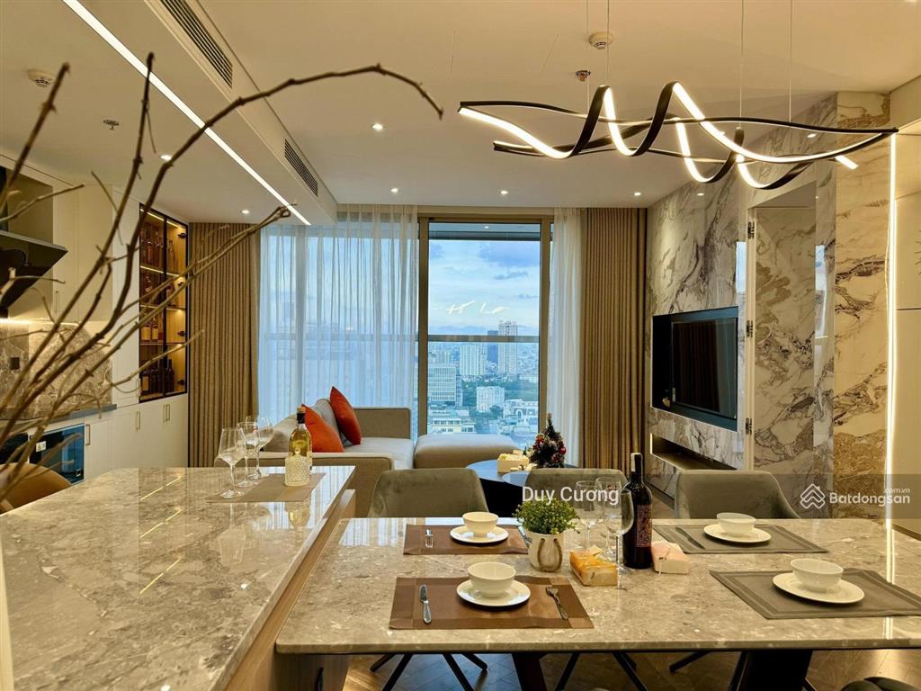 3 phòng ngủ, tầng 20 chung cư vinhomes dcapitale cần cho thuê